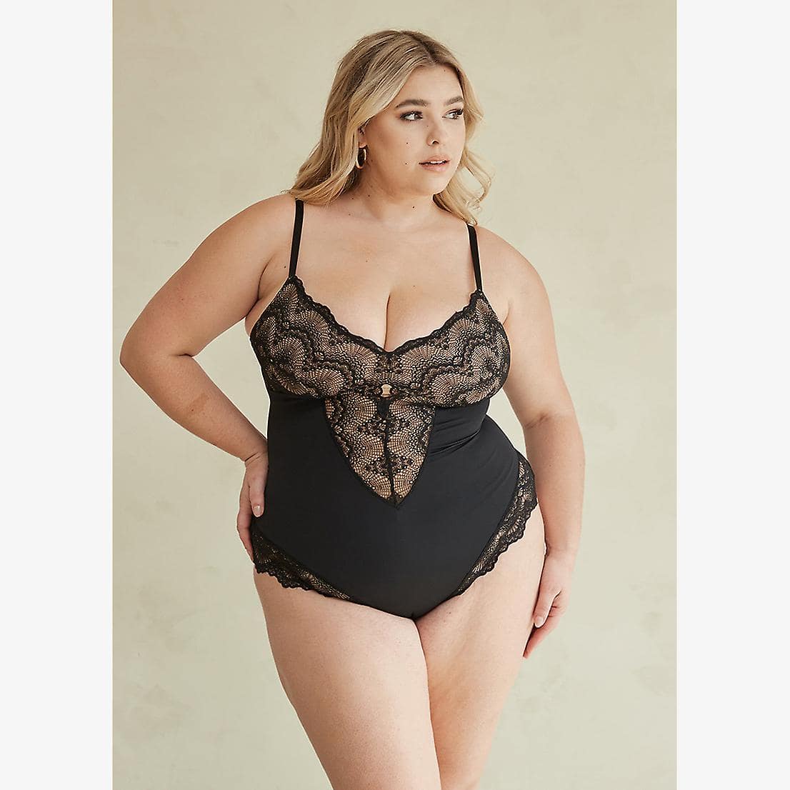 Martalvo ™- Muotoileva pitsinen shapewear-vartalopuku