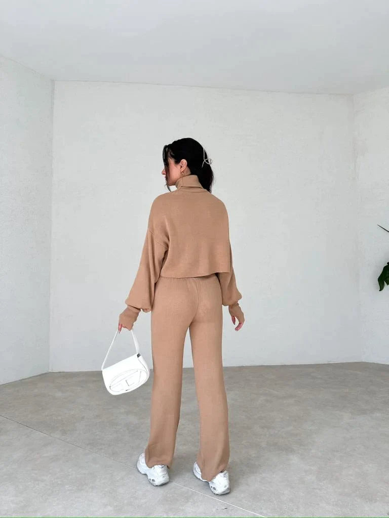 Martalvo ™ | Turtleneck käsineulos puku
