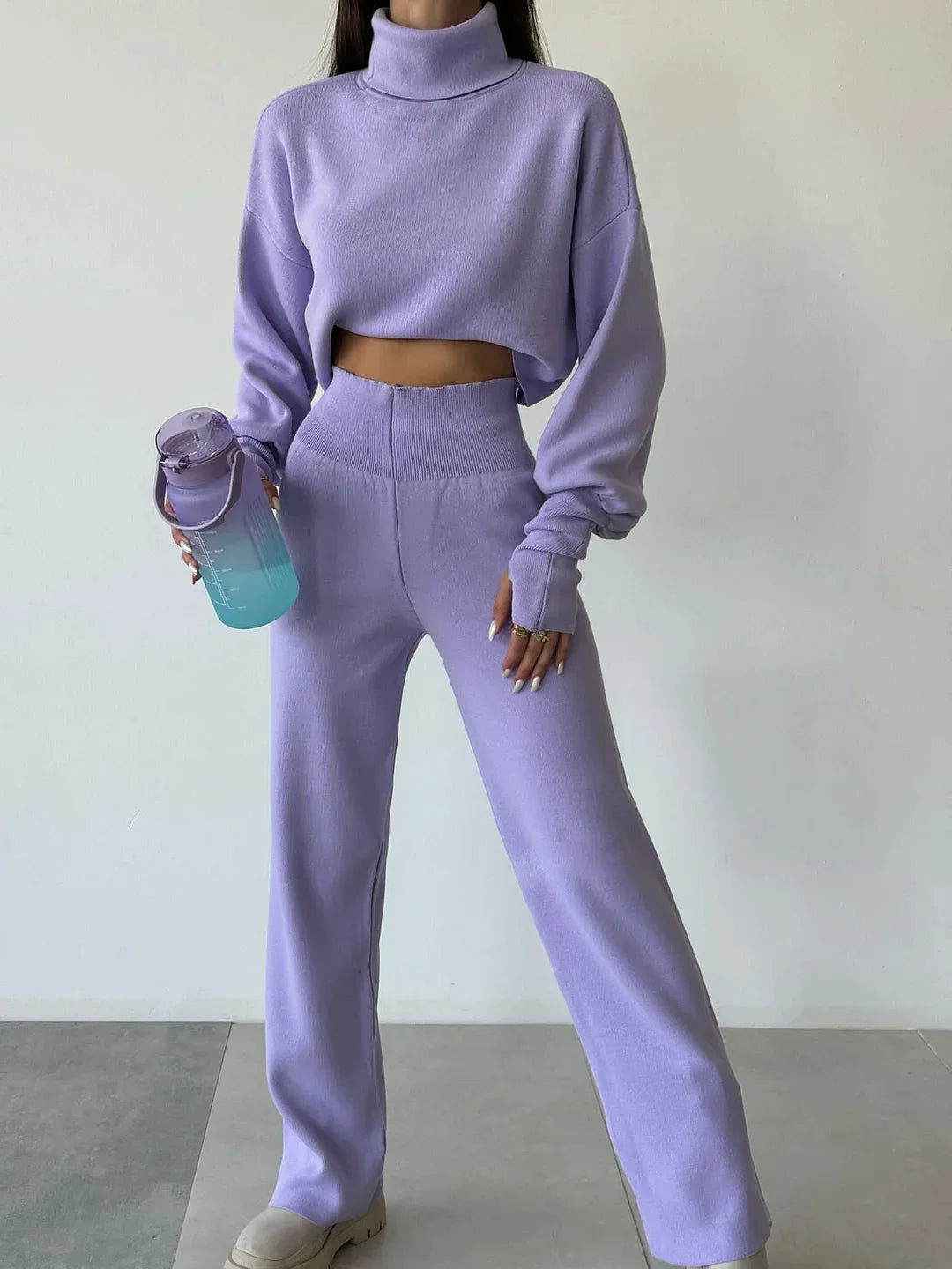 Martalvo ™ | Turtleneck käsineulos puku