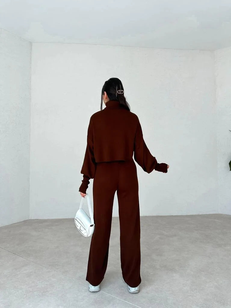 Martalvo ™ | Turtleneck käsineulos puku