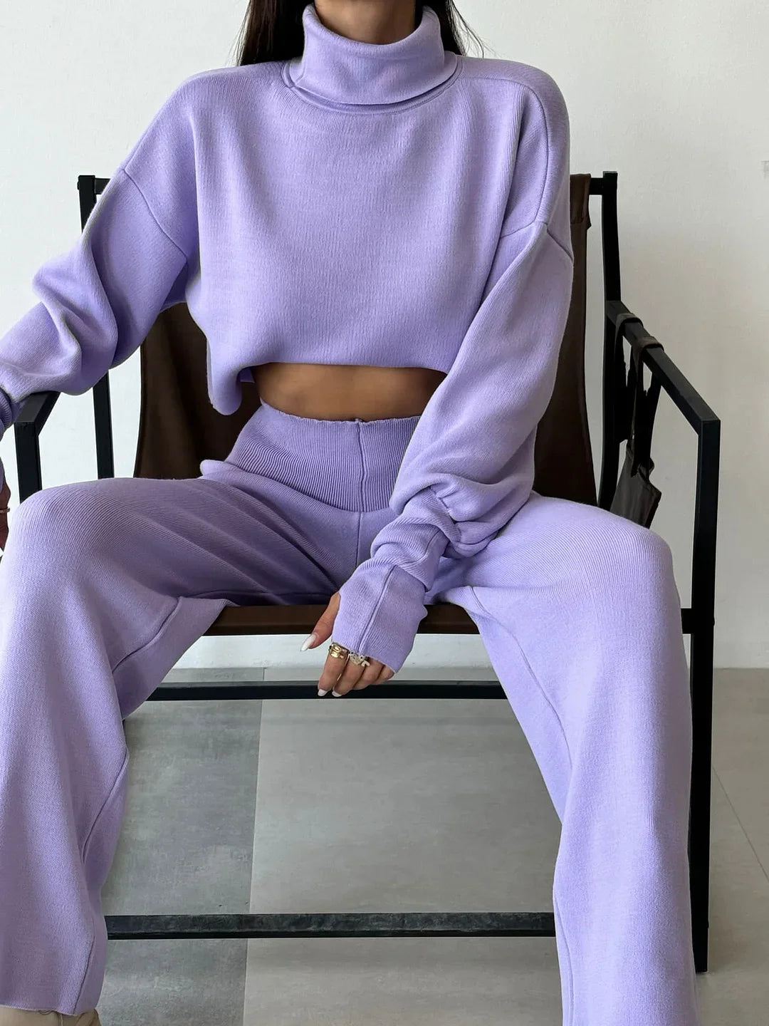 Martalvo ™ | Turtleneck käsineulos puku